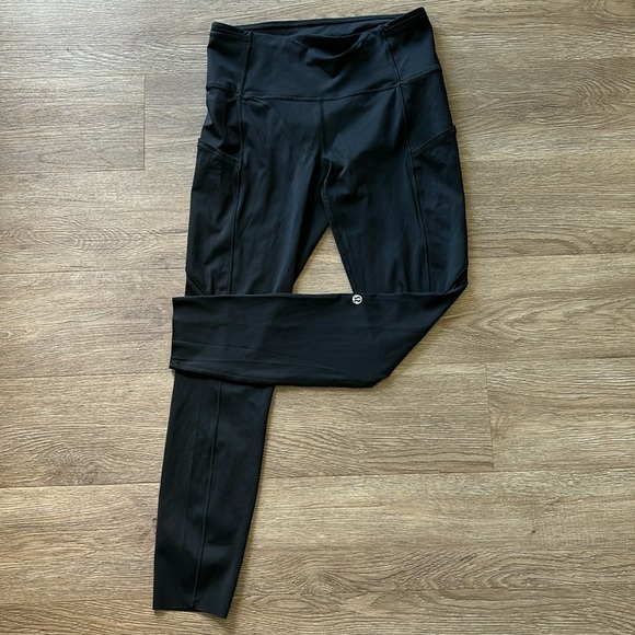 lululemon athletica Pants - Lululemon leggings. Size 6.